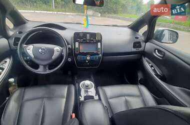 Хетчбек Nissan Leaf 2014 в 
