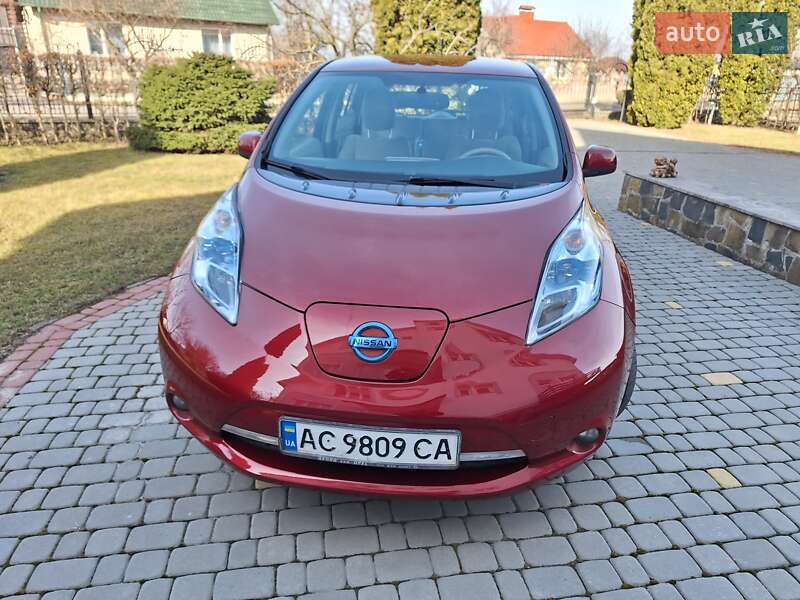 Хетчбек Nissan Leaf 2012 в Луцьку