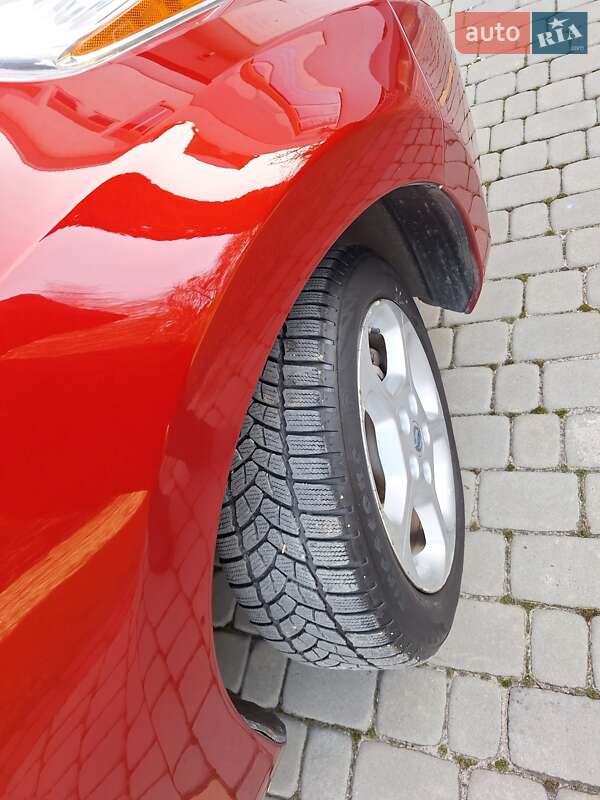 Хетчбек Nissan Leaf 2012 в Луцьку