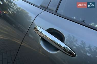 Хетчбек Nissan Leaf 2014 в 