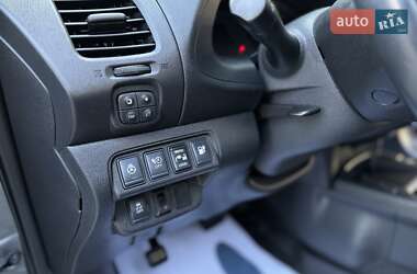 Хетчбек Nissan Leaf 2014 в 