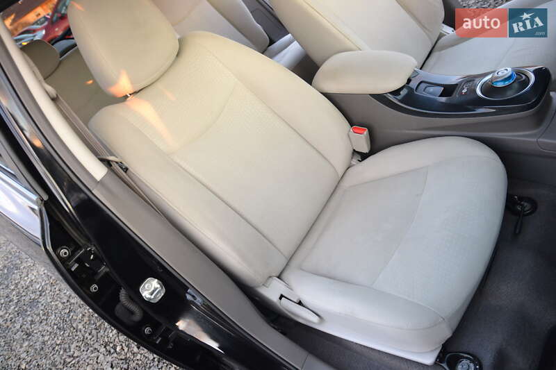 Хэтчбек Nissan Leaf 2012 в Луцке