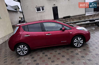 Хэтчбек Nissan Leaf 2016 в 