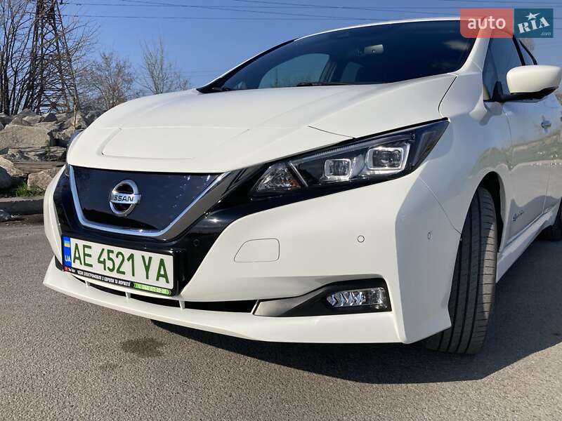 Хетчбек Nissan Leaf 2019 в Дніпрі