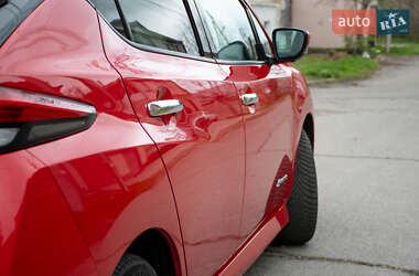 Хетчбек Nissan Leaf 2019 в 