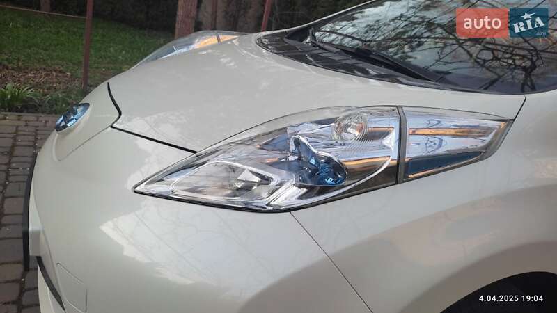 Хэтчбек Nissan Leaf 2016 в Ивано-Франковске