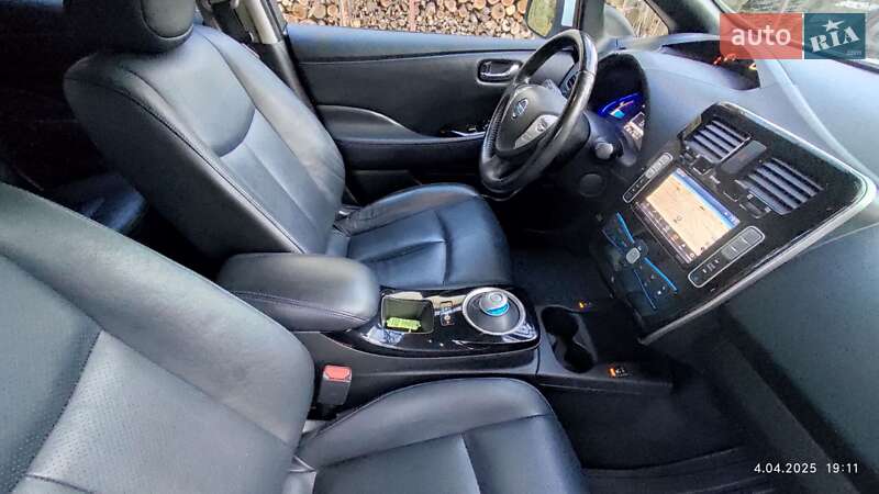 Хэтчбек Nissan Leaf 2016 в Ивано-Франковске