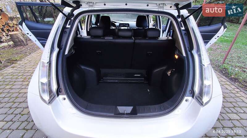Хэтчбек Nissan Leaf 2016 в Ивано-Франковске