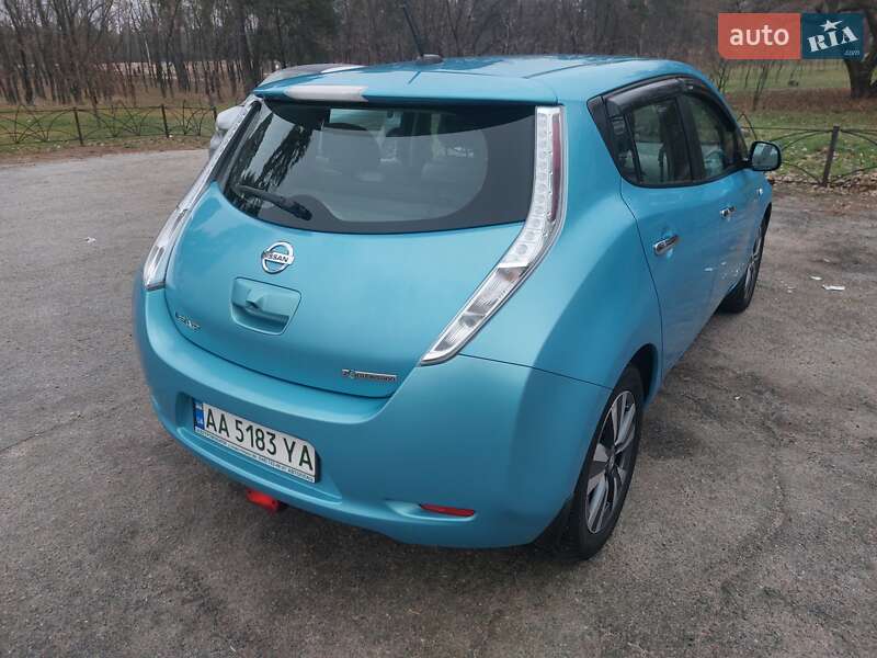 Хетчбек Nissan Leaf 2015 в Києві