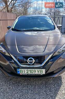 Хетчбек Nissan Leaf 2021 в 
