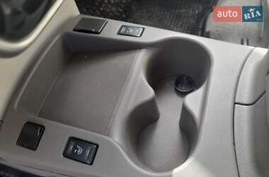Хэтчбек Nissan Leaf 2012 в 