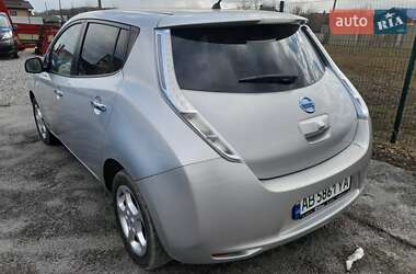 Хэтчбек Nissan Leaf 2012 в 