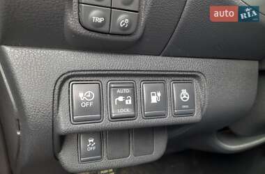 Хэтчбек Nissan Leaf 2013 в 