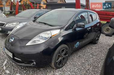 Хэтчбек Nissan Leaf 2013 в 