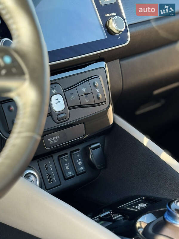 Хэтчбек Nissan Leaf 2020 в Ковеле