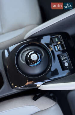 Хэтчбек Nissan Leaf 2020 в 