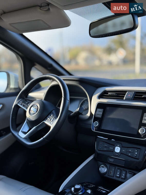 Хэтчбек Nissan Leaf 2020 в Ковеле