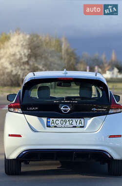 Хэтчбек Nissan Leaf 2020 в 
