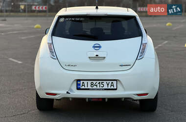 Хетчбек Nissan Leaf 2011 в 