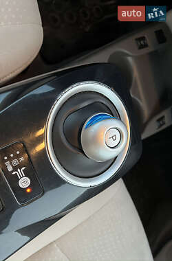 Хетчбек Nissan Leaf 2011 в 