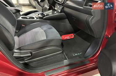 Хэтчбек Nissan Leaf 2018 в 