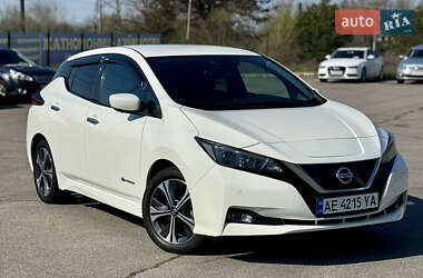 Хетчбек Nissan Leaf 2019 в 