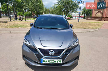 Хэтчбек Nissan Leaf 2018 в 