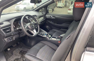 Хэтчбек Nissan Leaf 2021 в 