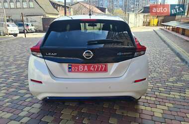 Хетчбек Nissan Leaf 2020 в 