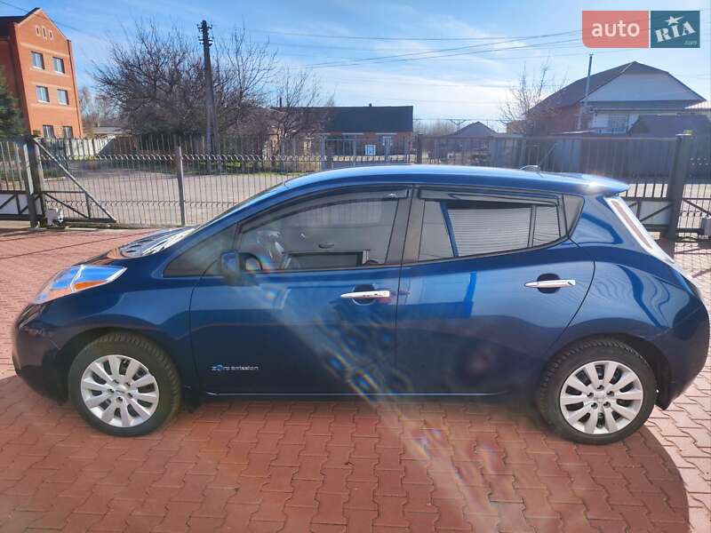 Хэтчбек Nissan Leaf 2017 в Сумах