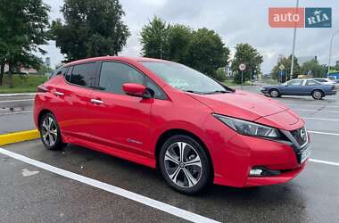 Хетчбек Nissan Leaf 2019 в 