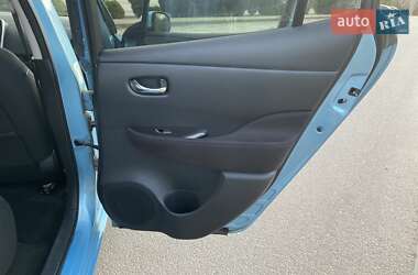 Хэтчбек Nissan Leaf 2014 в 