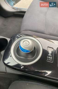 Хэтчбек Nissan Leaf 2014 в 