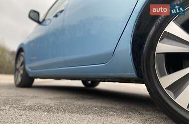 Хэтчбек Nissan Leaf 2014 в 
