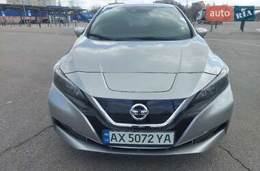 Хэтчбек Nissan Leaf 2021 в 