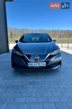 Хетчбек Nissan Leaf 2021 в 