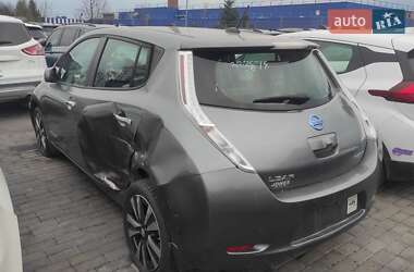Хэтчбек Nissan Leaf 2015 в 