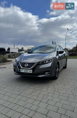 Хетчбек Nissan Leaf 2019 в 
