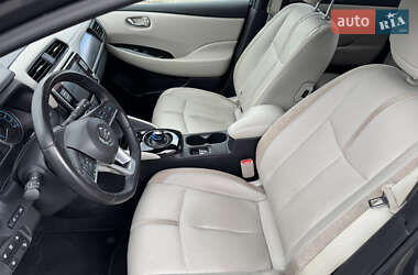 Хетчбек Nissan Leaf 2019 в 
