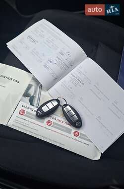 Хэтчбек Nissan Leaf 2014 в 