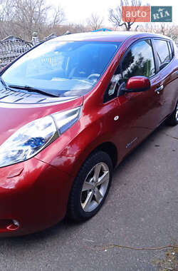 Хетчбек Nissan Leaf 2011 в 
