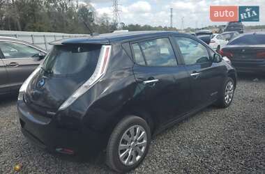 Хетчбек Nissan Leaf 2015 в 