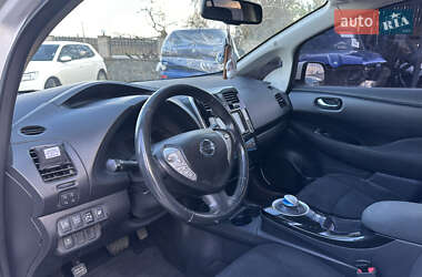 Хетчбек Nissan Leaf 2016 в 