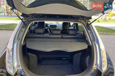 Хэтчбек Nissan Leaf 2014 в 