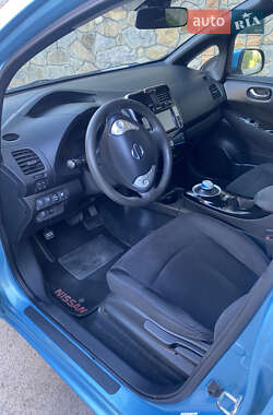 Хэтчбек Nissan Leaf 2014 в 