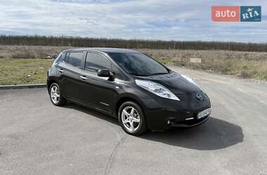 Хэтчбек Nissan Leaf 2014 в 