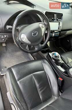 Хэтчбек Nissan Leaf 2014 в 