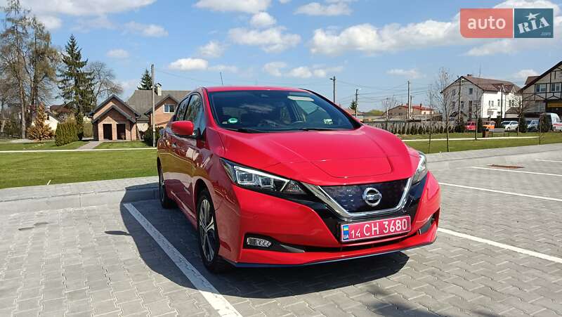 Хэтчбек Nissan Leaf 2019 в Львове
