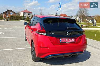 Хэтчбек Nissan Leaf 2019 в 