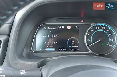 Хэтчбек Nissan Leaf 2019 в 